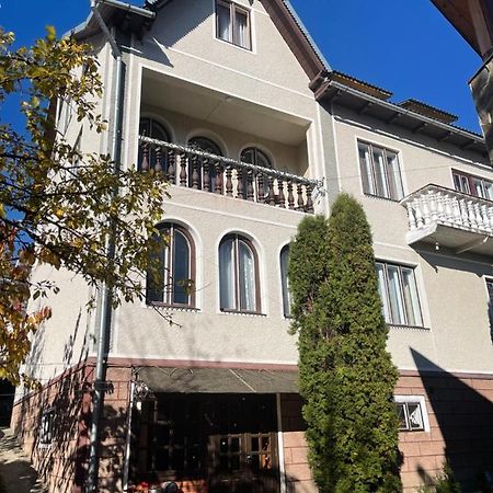 Sadyba Girske Povitria Iaremcea Exterior foto