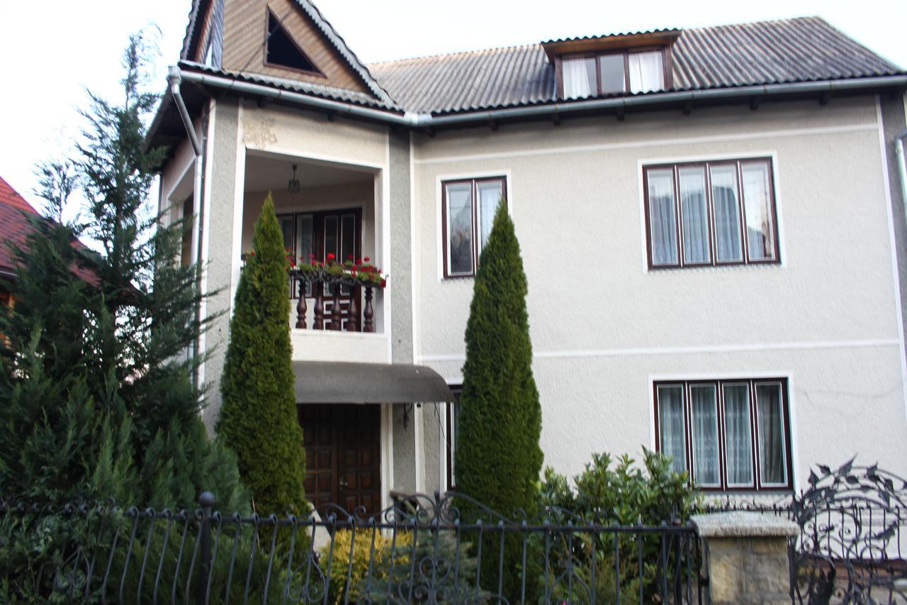 Sadyba Girske Povitria Iaremcea Exterior foto
