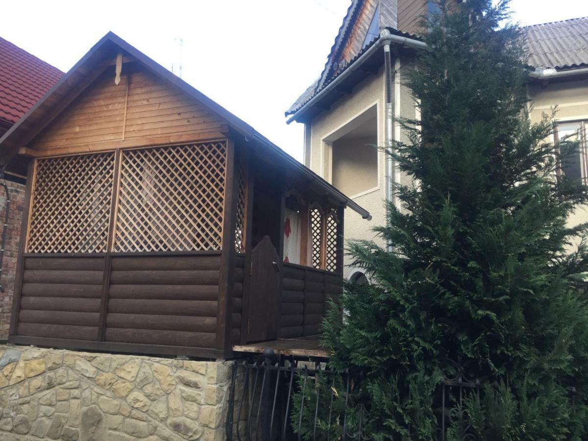 Sadyba Girske Povitria Iaremcea Exterior foto